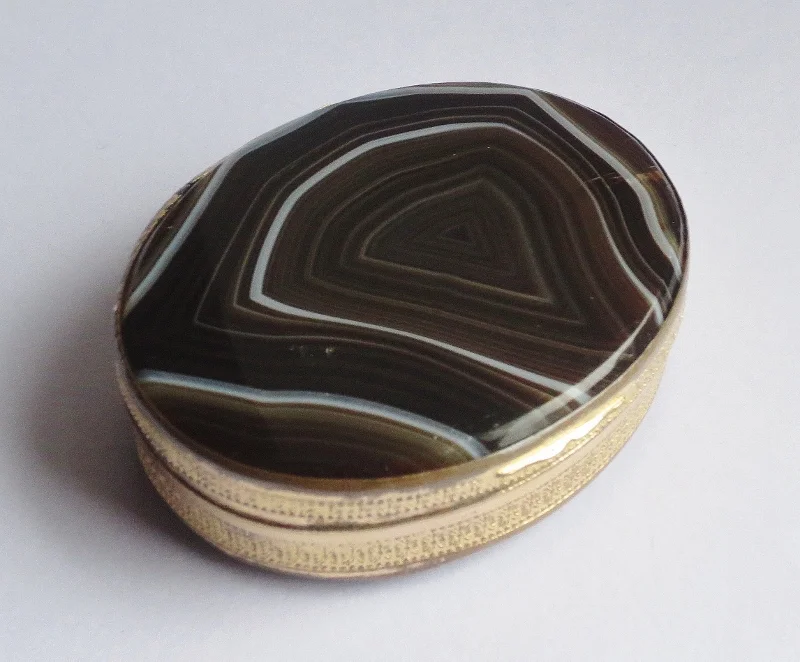Tabatière en agate.
