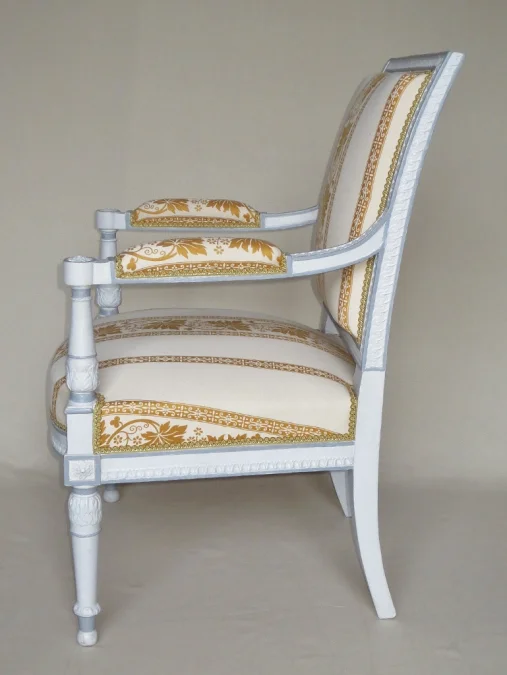 PAIR OF DIRECTOIRE PERIOD ARMCHAIRS.