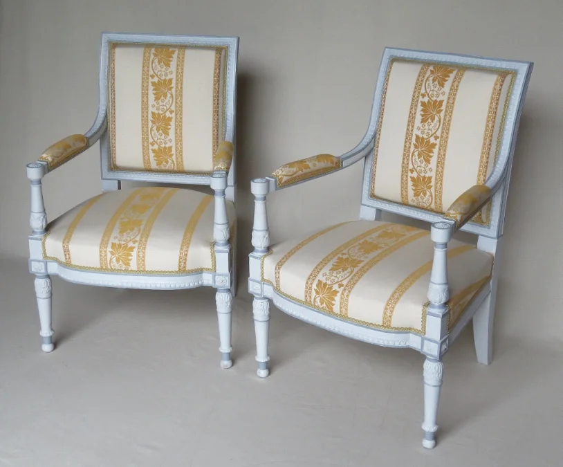 PAIR OF DIRECTOIRE PERIOD ARMCHAIRS.