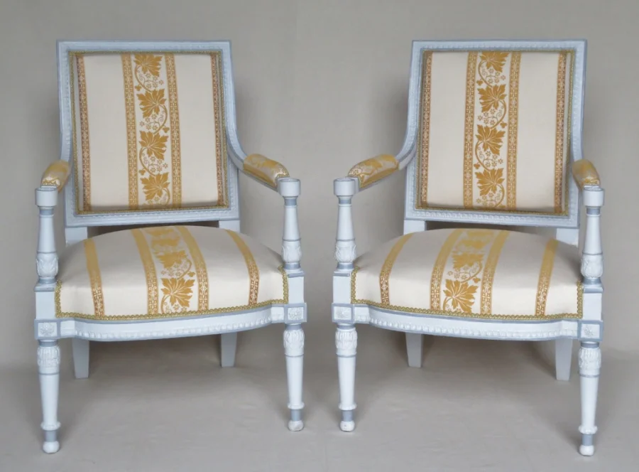PAIR OF DIRECTOIRE PERIOD ARMCHAIRS.