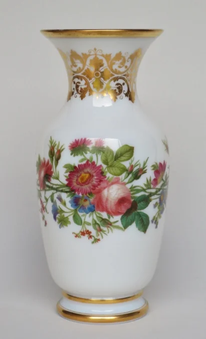 Vase en opaline d’époque Restauration.