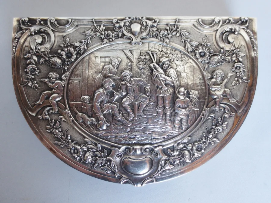 Boite à bijoux, Argent massif.