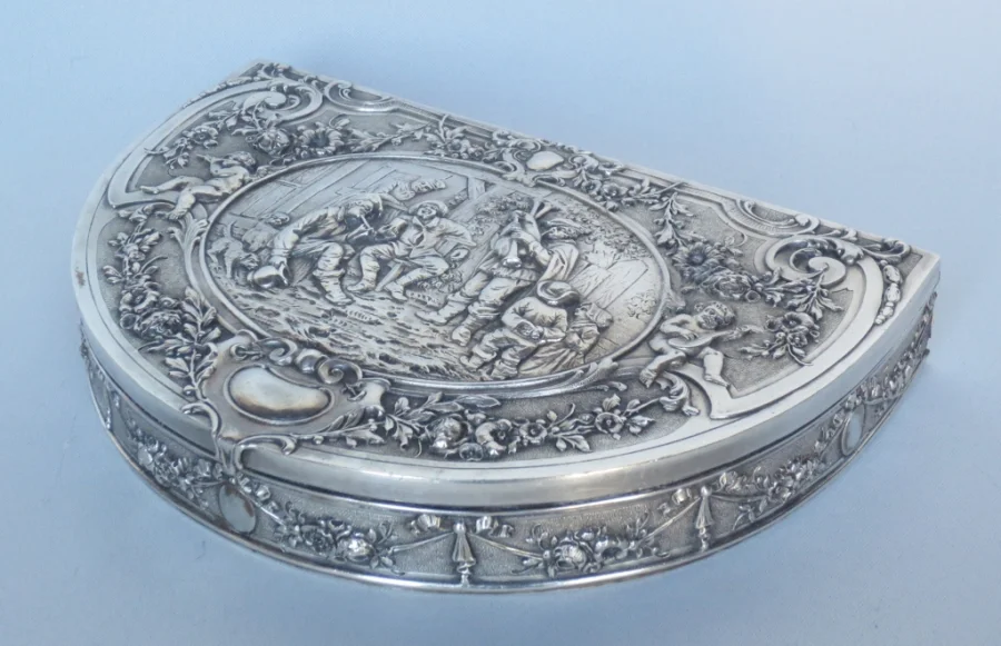 Boite à bijoux, Argent massif.