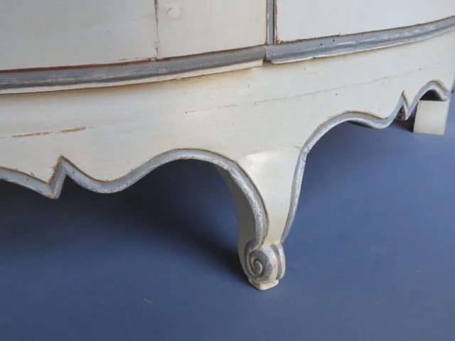 LOUIS XV PERIOD УГЛОВЫЙ ШКАФ