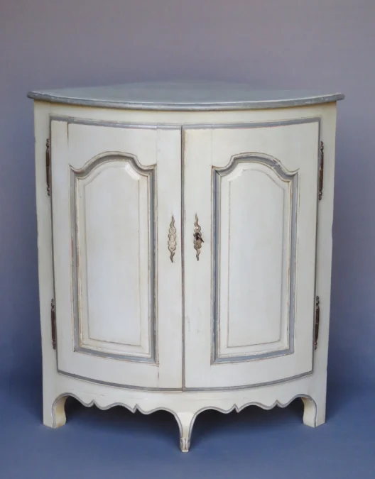 Encoignure Louis XV.