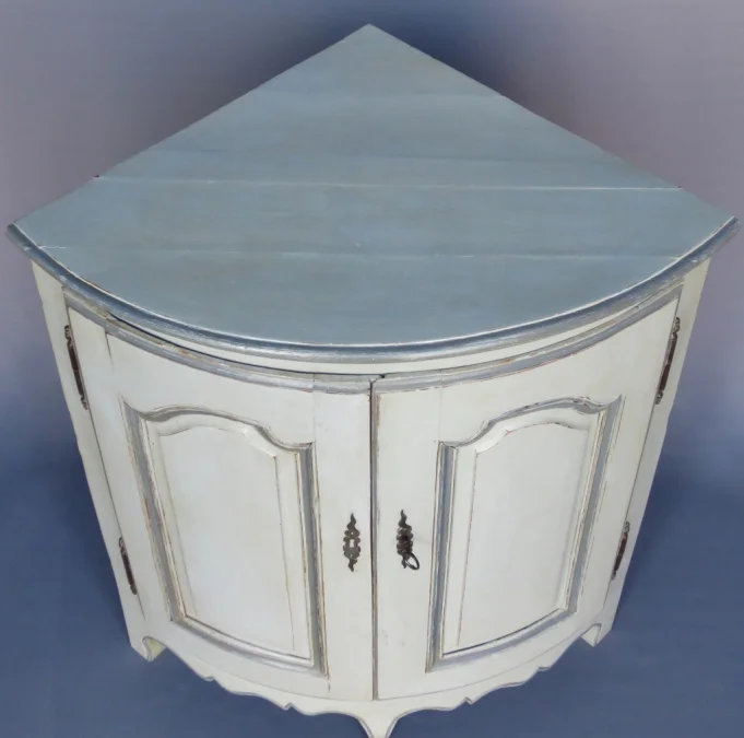 Encoignure Louis XV.