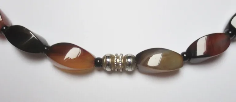 AGATE NECKLACE