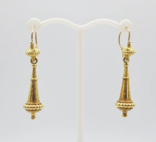 Boucles d'oreilles en or, Normandie XIXe siècle.