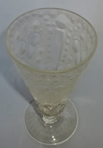 GLAS DES 18. JAHRHUNDERTS