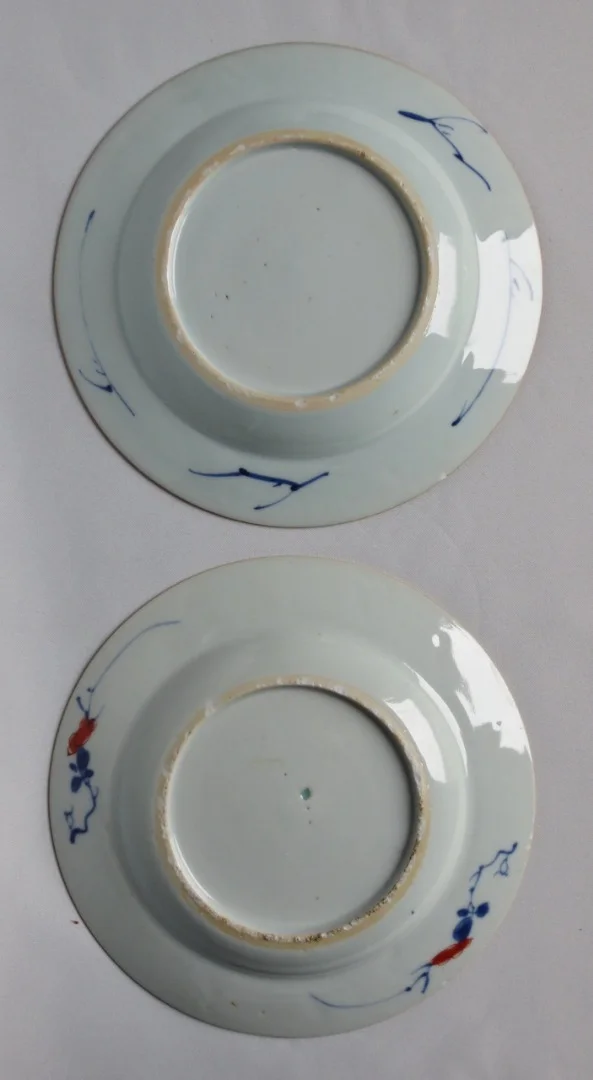 PAIR OF IMARI PLATES
