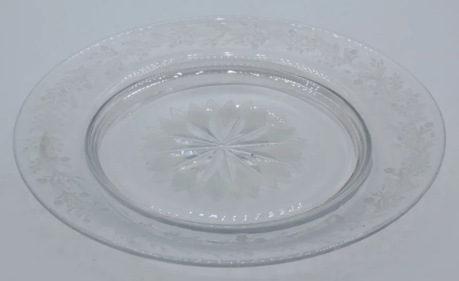 Assiettes, cristal gravés, XIXe siècle.