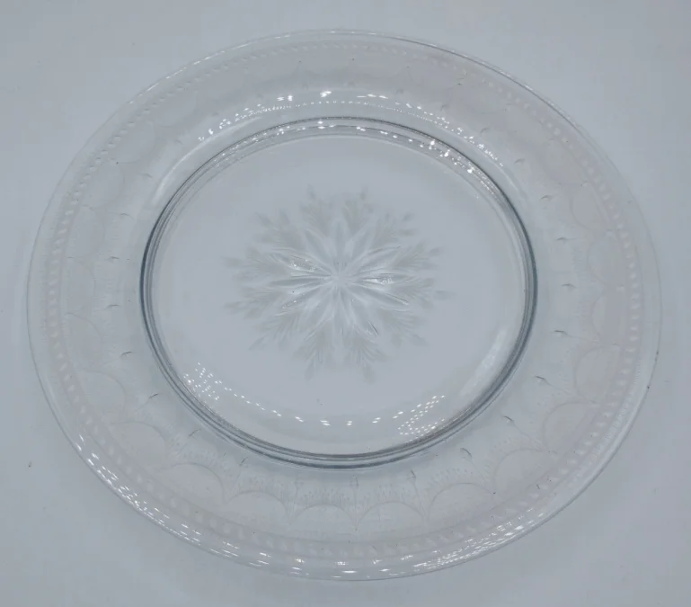 Assiettes, cristal gravés, XIXe siècle.