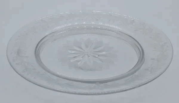 Assiettes, cristal gravés, XIXe siècle.