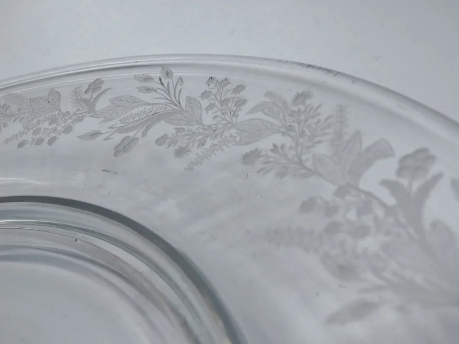 Assiettes, cristal gravés, XIXe siècle.