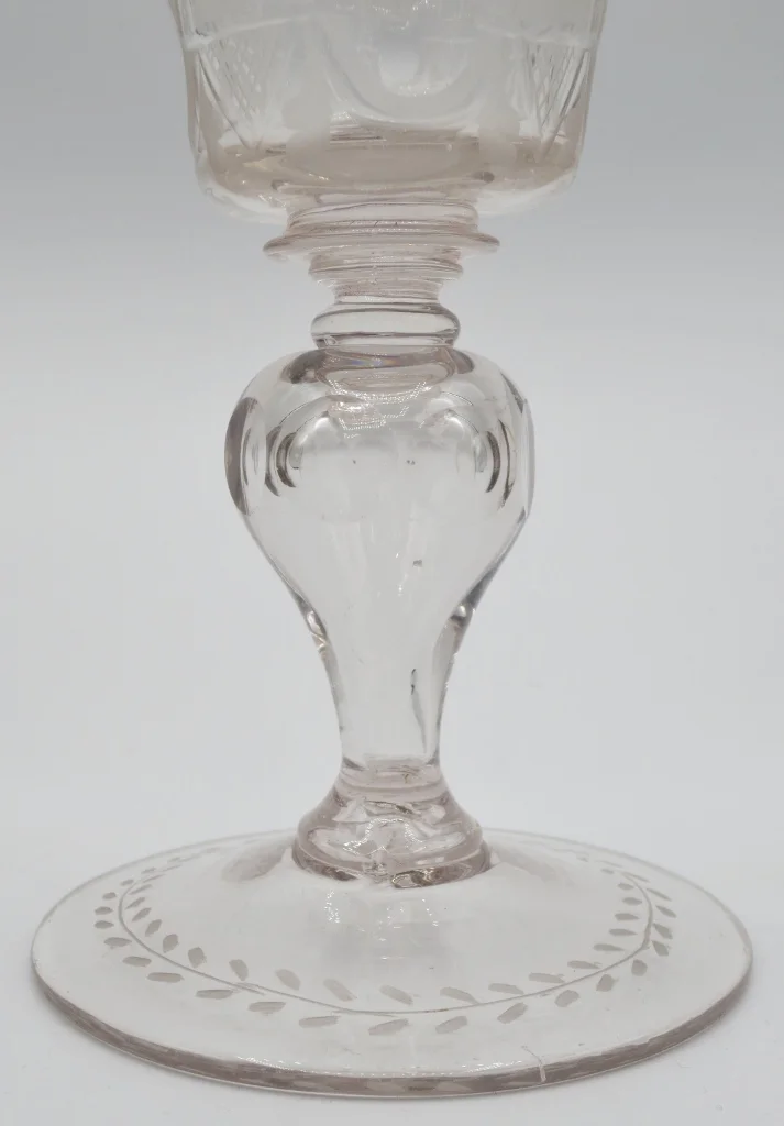 Verre à jambe XVIIIe siècle.
