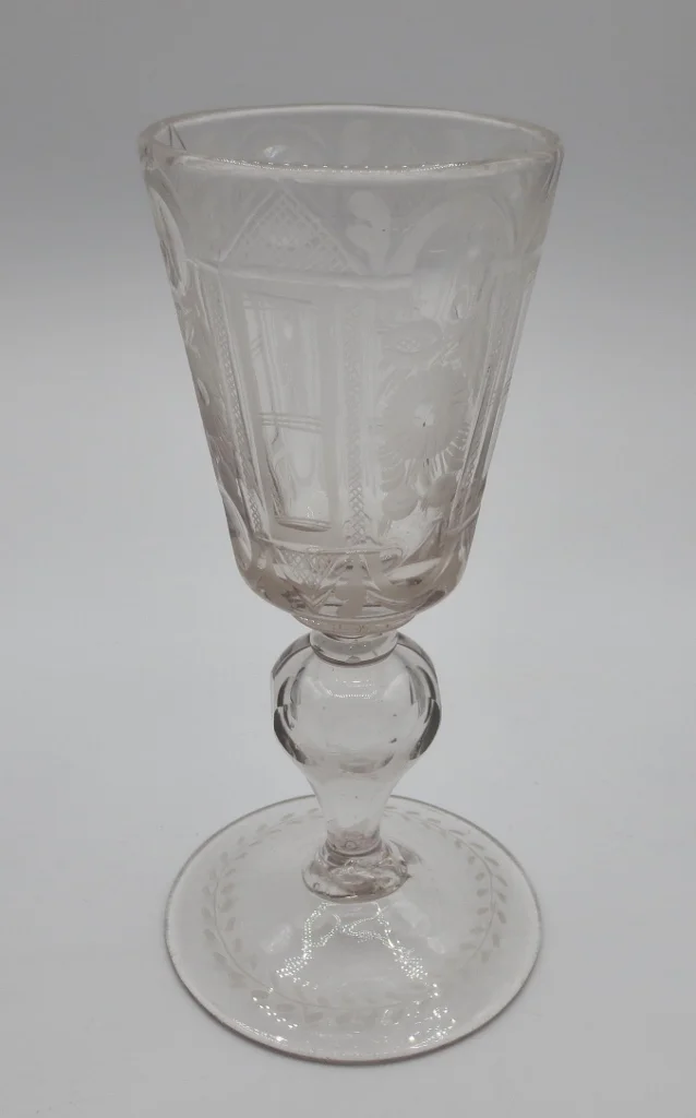 GLAS AUS DEM 18. JAHRHUNDERT