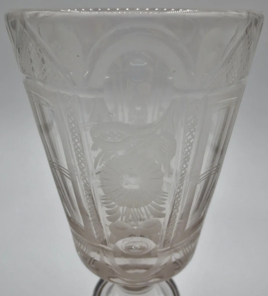 Verre à jambe XVIIIe siècle.
