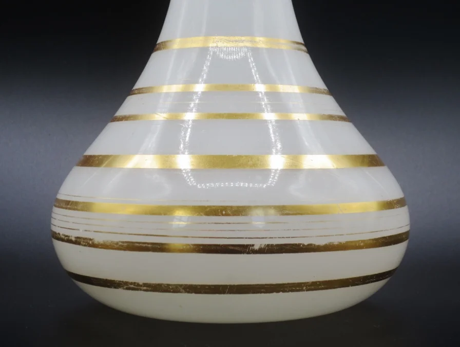 Vase en opaline, époque Restauration.
