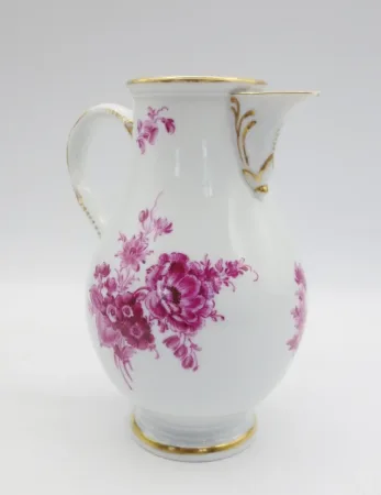 Verseuse en porcelaine de Meïssen.