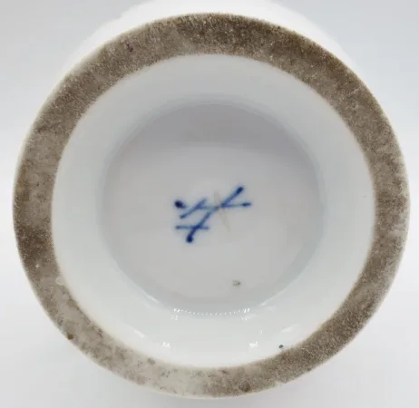 Verseuse en porcelaine de Meïssen.
