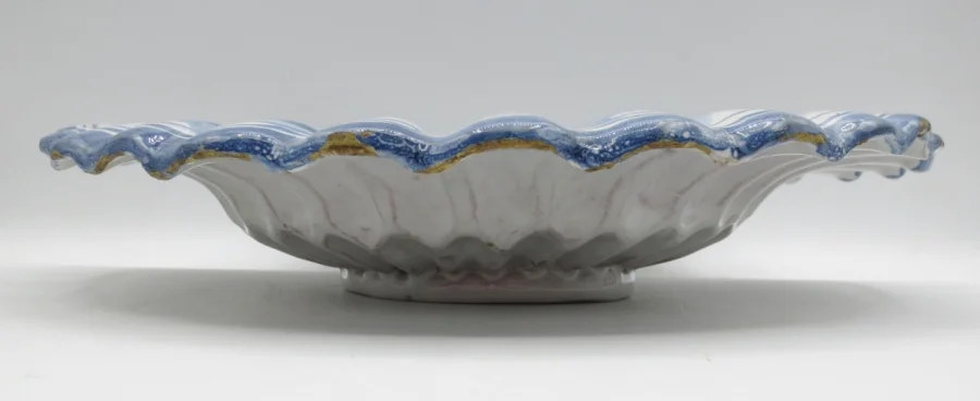 TELLER AUS DEM 17. JAHRHUNDERT AUS FRANKFORTER FAIENCE