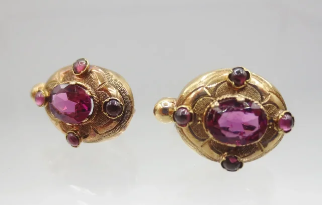 Boucles d'oreille, XIXe siècle.