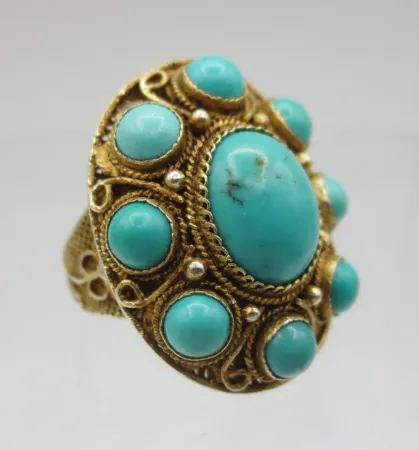 Bague en vermeil sertie de turquoises.