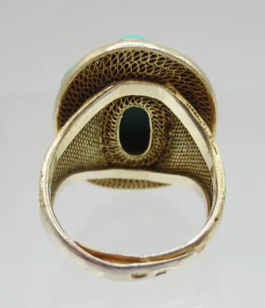 Bague en vermeil sertie de turquoises.