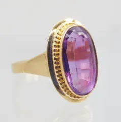 GOLD AND AMETHYST RING