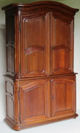 Buffet deux corps Régence, XVIIIe siècle.