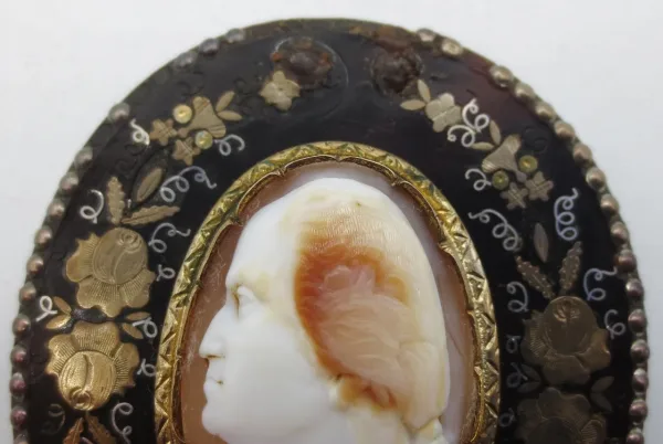 Broche camée, XVIIIe siècle,