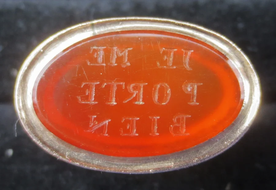 Cachet de pouce en vermeil. XVIIIe siècle.