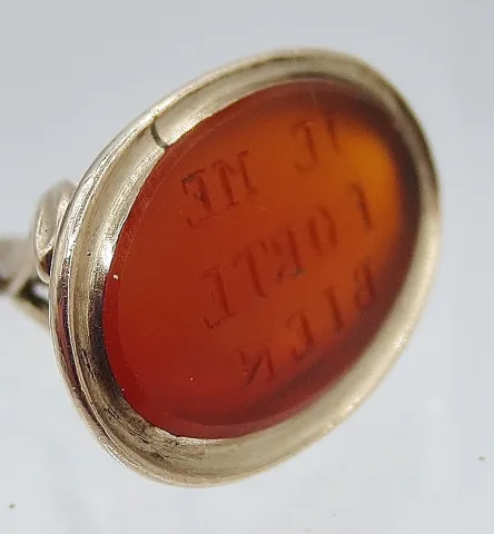 Cachet de pouce en vermeil. XVIIIe siècle.