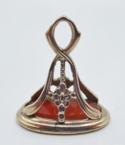 Cachet de pouce en vermeil. XVIIIe siècle.