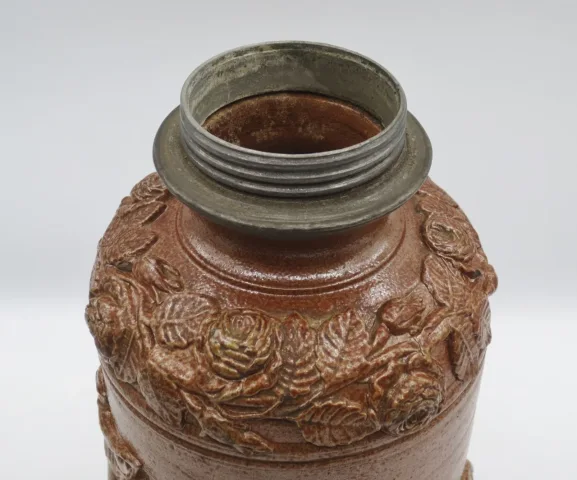Pot ou bouteille en grès du Beauvaisis.