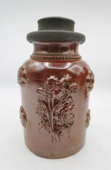 Trois pots à tabac beauvaisis, XIXe siècle.
