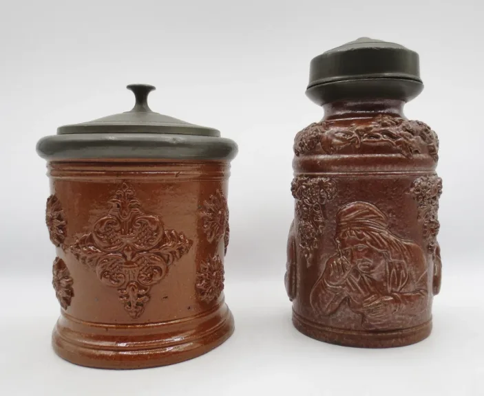 Deux pots à tabac, Beauvaisis XIXe siècle.