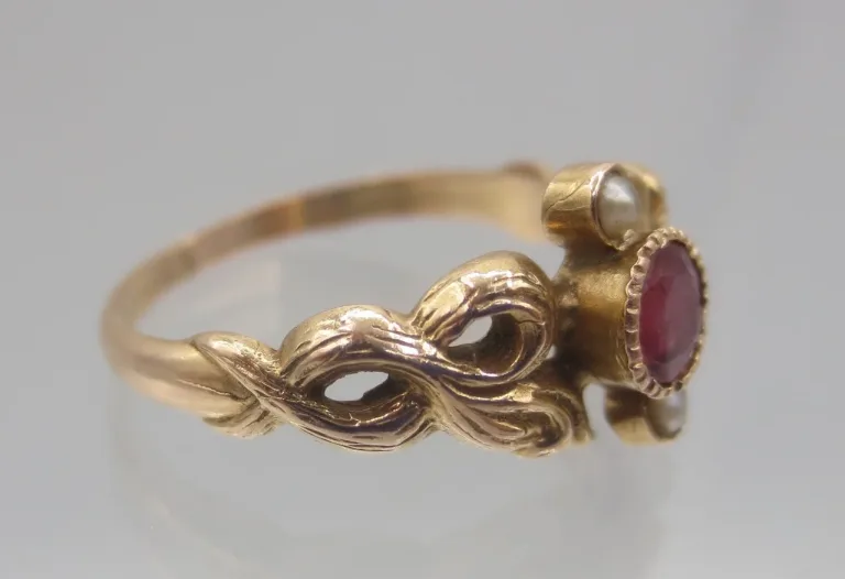 RING DES NEUNZEHNTEN JAHRHUNDERTS