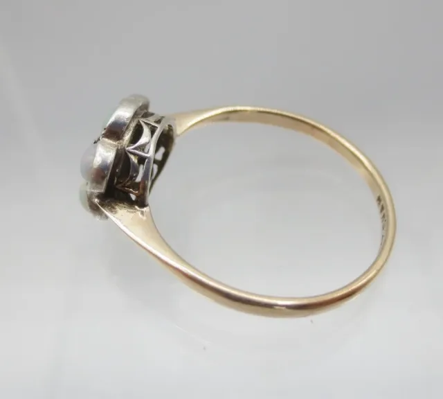 RING AUS GOLD UND OPAL