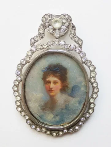 MINIATURE IN SILVER FRAME