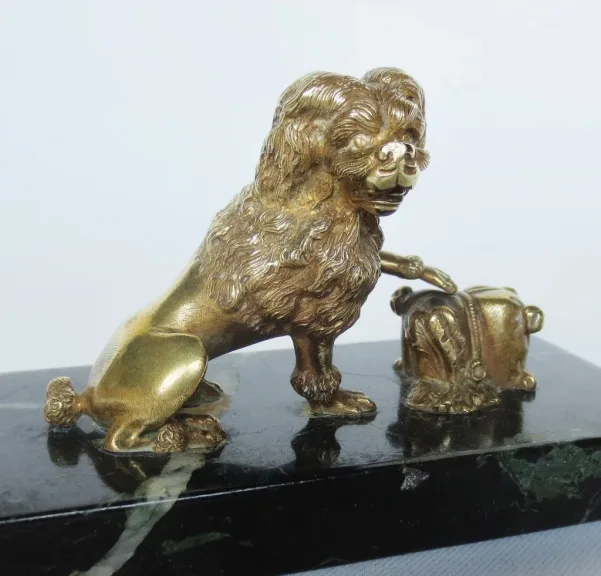 BRONZE-HUND
