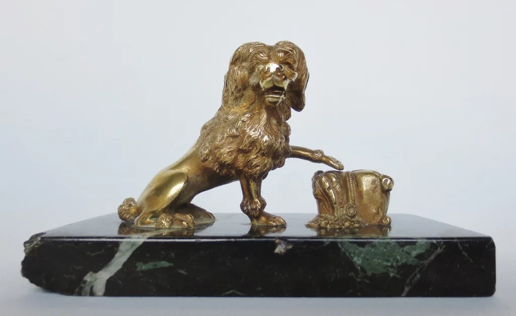 BRONZE-HUND