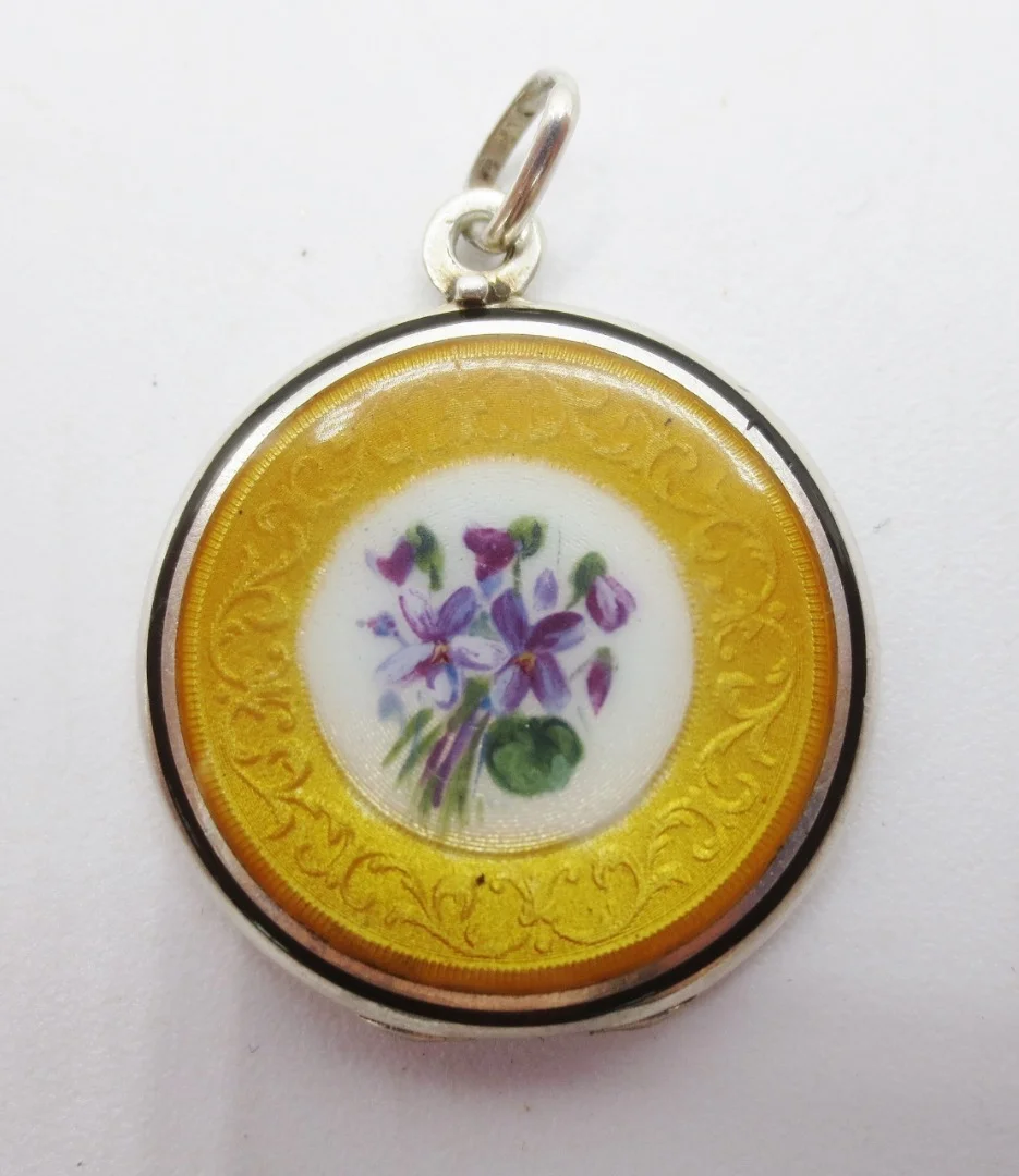 ENAMELLED SILVER LOCKET