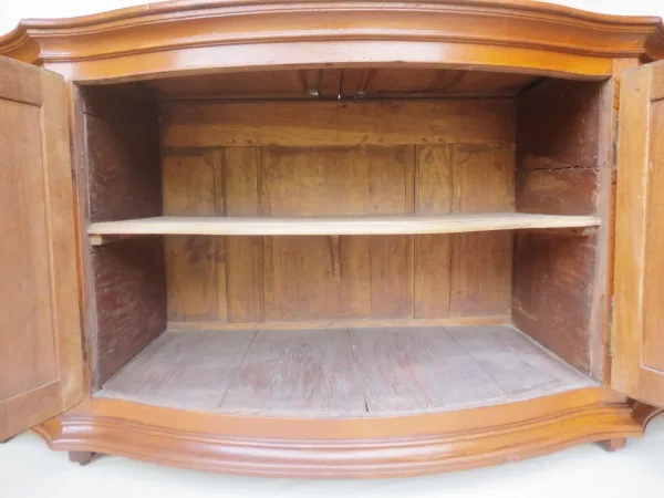 Buffet galbé, XVIIIe siècle.