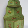 Encoignure murale style Louis XV, XIXe siècle.
