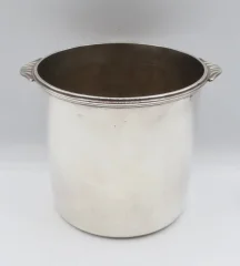 EIGHTEENTH CENTURY BOTTLE COOLER