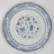 Plat en faïence de Saint Cloud, fin du XVIIe siècle.