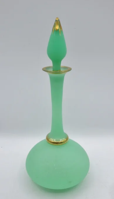 Flacon en opaline, XIXe siècle.