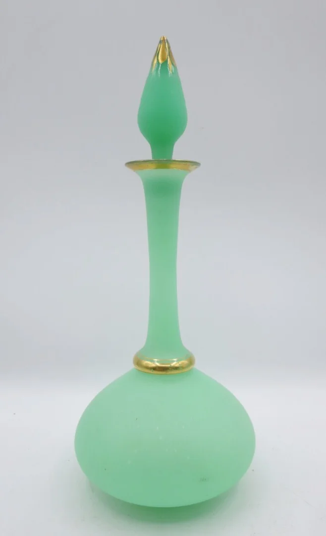 Flacon en opaline, XIXe siècle.