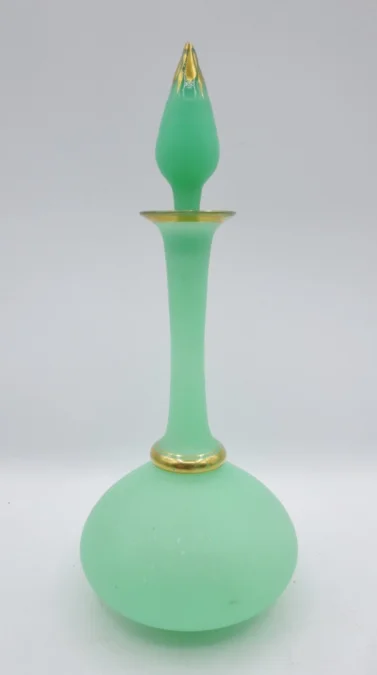 Flacon en opaline, XIXe siècle.